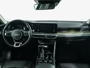 Kia  8