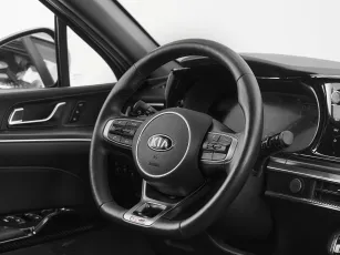 Kia  10