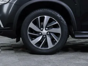 Mitsubishi  8