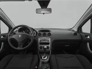 Peugeot  8