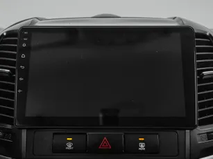 Hyundai  12