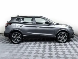 Nissan  4