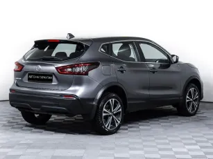 Nissan  5