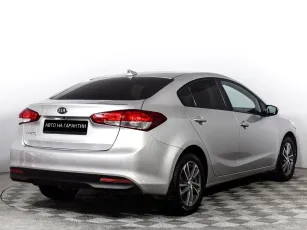 Kia  3