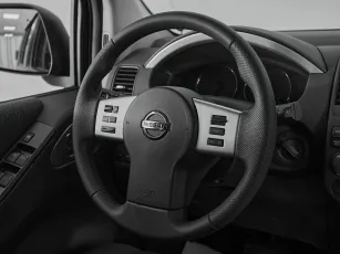 Nissan  10