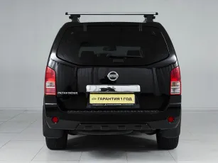 Nissan  5