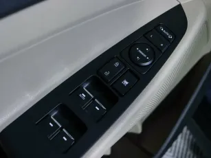 Hyundai  15