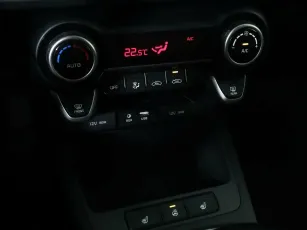Kia  14
