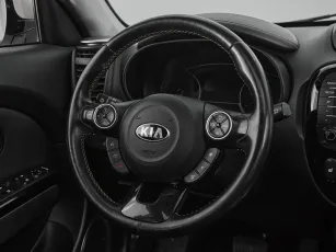 Kia  11