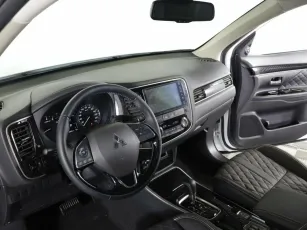 Mitsubishi  8