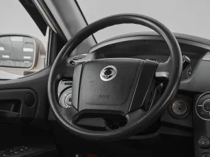 SsangYong  10