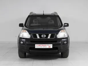 Nissan  2