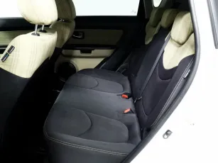 Kia  12