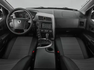 SsangYong  8