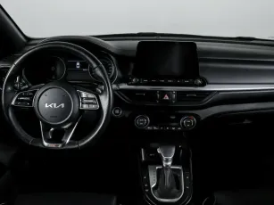 Kia  8