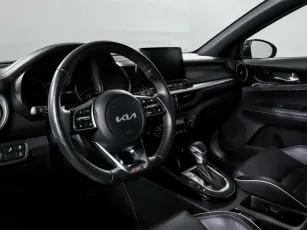 Kia  9