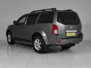 Nissan  4
