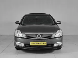 Nissan  2