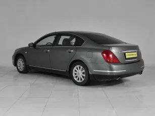 Nissan  4