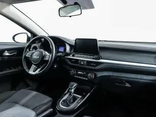 Kia  7