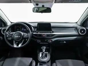 Kia  8