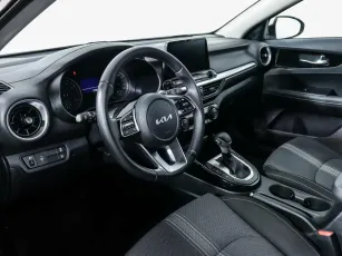 Kia  9