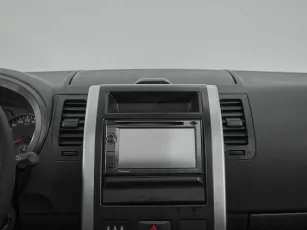 Nissan  16