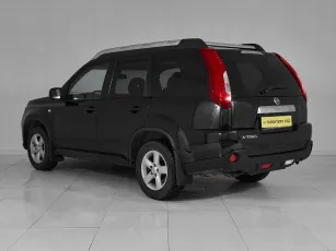 Nissan  4