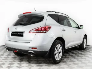 Nissan  5