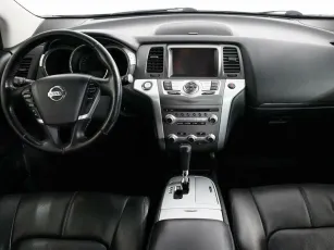 Nissan  8