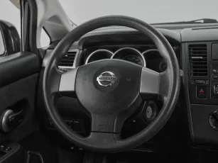 Nissan  10