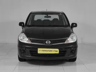 Nissan  2