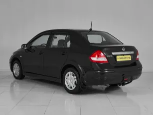 Nissan  4