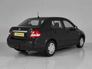 Nissan  6