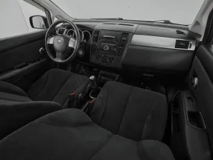 Nissan  7