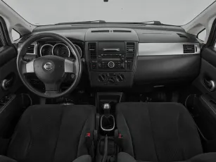 Nissan  8