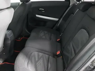 Kia  13