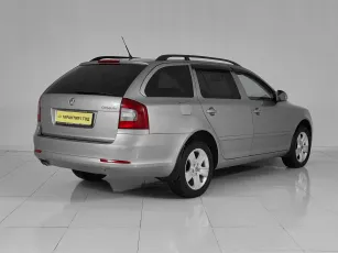 Skoda  6
