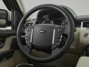 Land Rover  11