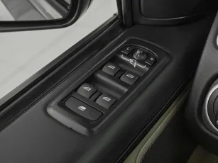 Land Rover  17