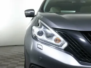 Nissan  6