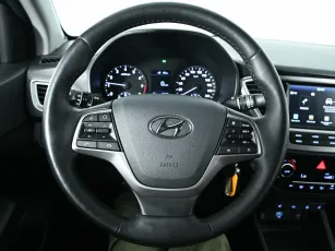 Hyundai  7