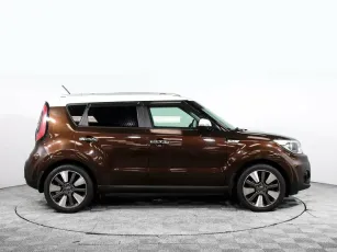 Kia  3