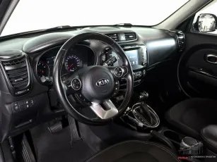 Kia  8