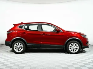 Nissan  4