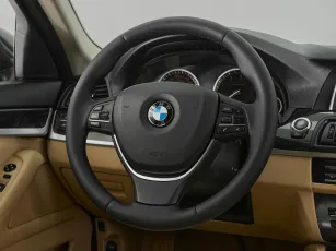 BMW  12