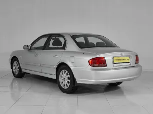 Hyundai  4