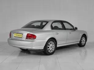 Hyundai  6
