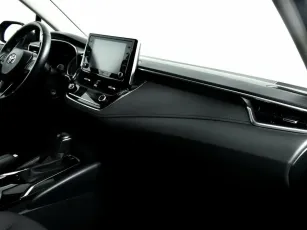 Toyota  9
