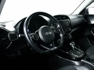 Kia  11